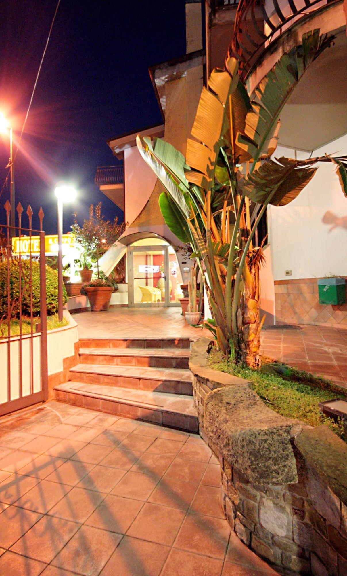 Hotel Il Ceppo Agropoli Exterior foto